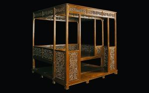 清黄花梨拔步床