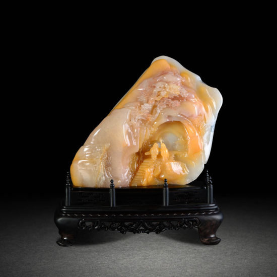 黄功耕00015号拍品 寿山荔枝冻石天踪灵趣摆件