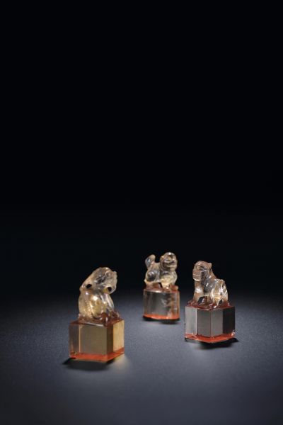 清乾隆 御製黄水晶“德日新”、“所宝惟贤”、“乾隆御笔”玺三方