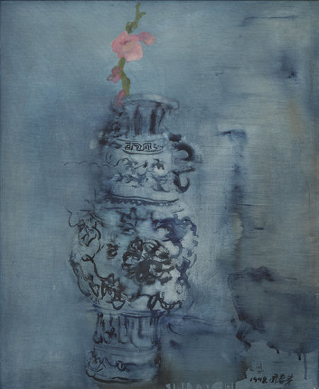 周春芽(b.1955)青花瓶与桃花 布面油画 60×73cm