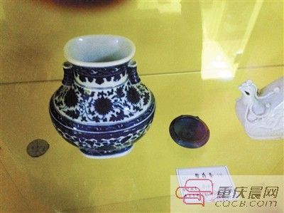 藏友寄放在这家公司等待拍卖的藏品，寄放费用不菲。