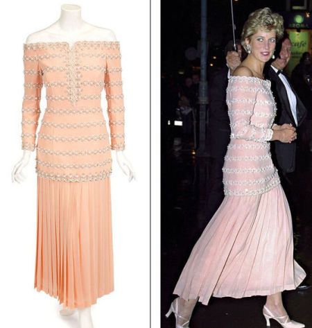 镶嵌着莫克珍珠的粉色一字领长裙