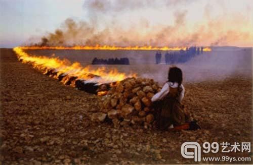 《旅程》剧照 ，作者：施林·奈沙