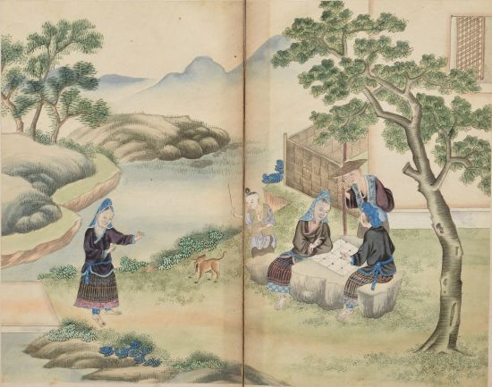 《百苗图·青仲家》，临摹李家本，画面绘在庭院中，有两位姑娘在下围棋，旁边有一妇女在观看，还有一老妇拄拐杖看小孩在旁边玩游戏。据考证，“青仲家在古州、清江、丹厅属。以青布蒙首，服色青衣。敛牛马犬骨米糁酸臭为佳。女子色精，勤工刺绣，善棋、抛球为乐，所私曰‘马郎'，父母在傍不禁，惟避兄弟，婚姻苟合，以牛致聘，不识文字，以木刻为信。”