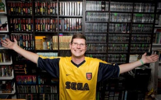 迈克尔•托马森