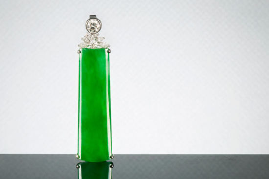 满绿玻璃种翡翠平安挂件