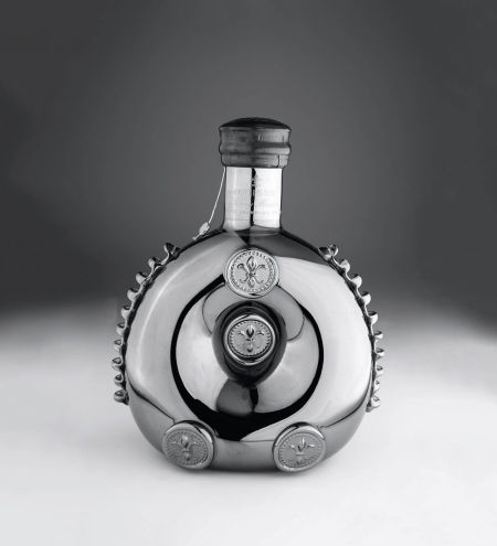 人头马路易十三黑珍珠(全球限量358瓶，第98号) RMB: 330,000 - 350,000