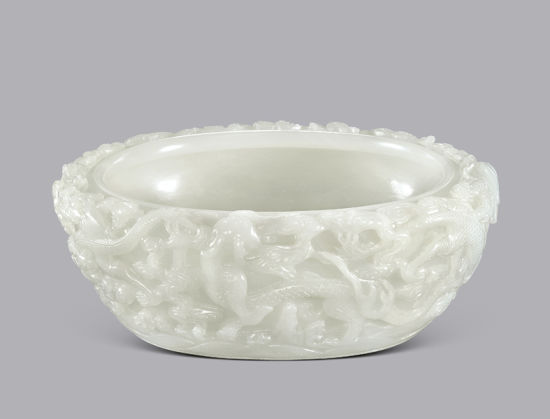 清乾隆 白玉雕五龙纹笔洗 1495万元成交 