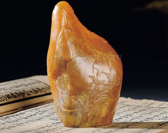 石韵清玩专场封面拍品：林文举作田黄石寻梅图摆件  重123g