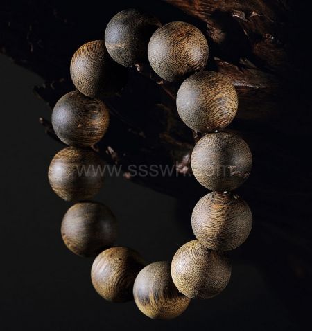 奇楠珠串  产区：越南芽庄  福建东南2014春拍 