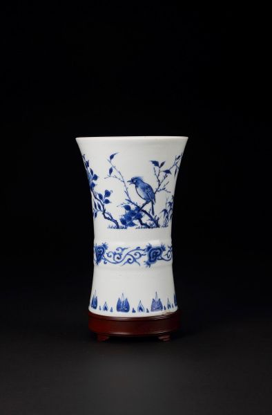 明崇祯，青花花鸟图花插连座，H:20.2cm