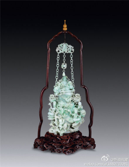 翡翠链条龙瓶250万落槌