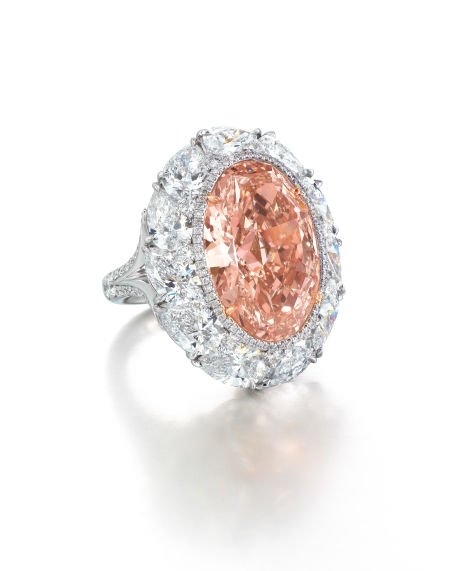 椭圆形浓彩橙粉红色钻石戒指