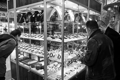 全聚德无底价拍卖攒人气