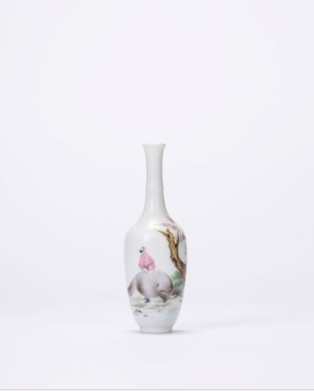 图录号：2482 潘匋宇 粉彩牧牛图小赏瓶 尺寸：H17cm 估价：580,000—630,000