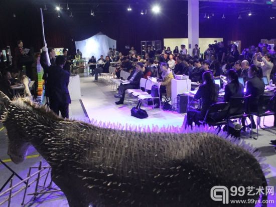 拍卖双年展现场