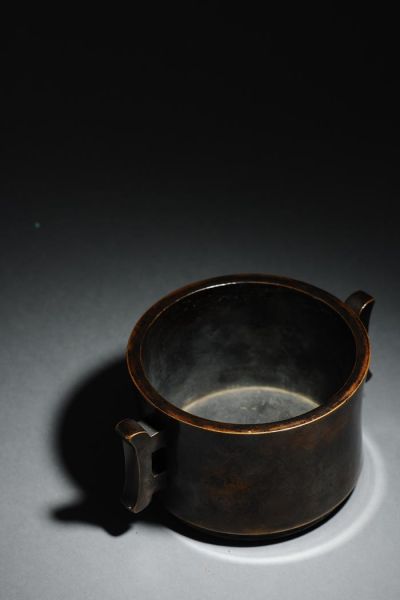 “玉堂清玩”戟耳炉