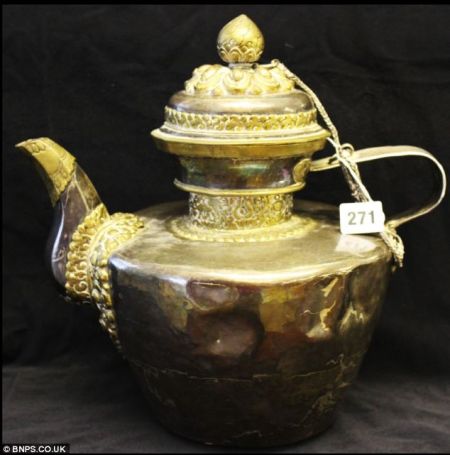 被掠西藏文物在英拍卖：部分高于起拍价20倍