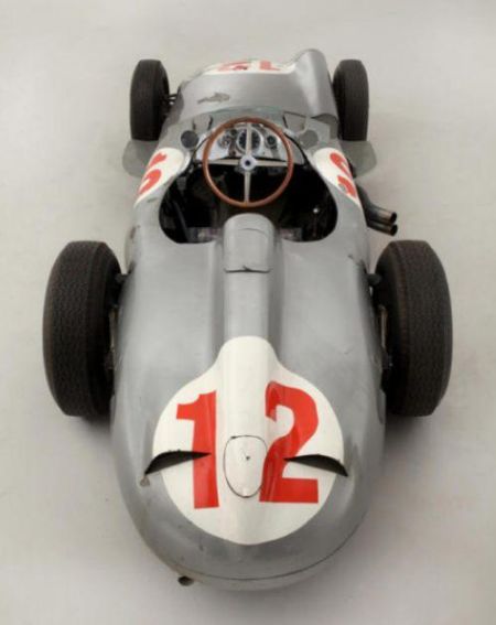 奔驰W196R赛车3000万美元拍卖