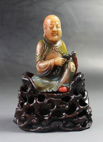 【建国初 寿山芙蓉冻石彩雕静坐罗汉摆件】
