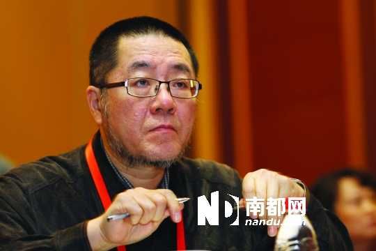 　@王璜生：居然发现2000年我赠送给广东岭南美术出版社20周年社庆的贺画被拿出来拍卖了！文化和道德的底线在哪里？