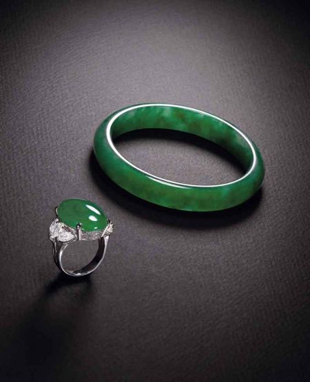 翡翠手镯 172.5万元成交