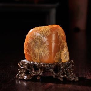 林文举作田黄石岁寒三友薄意随形章  重151g 福建东南2013春拍拍品