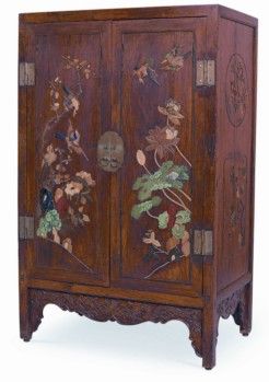 清早期 黄花梨嵌百宝花鸟纹方角柜