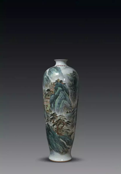 杨德贵粉彩山水梅瓶 成交价110.4万 　　