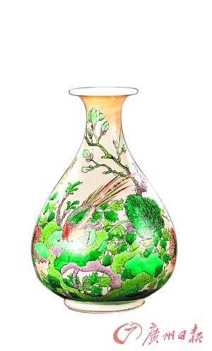 清康熙 米黄釉五彩玉 堂富贵玉壶春