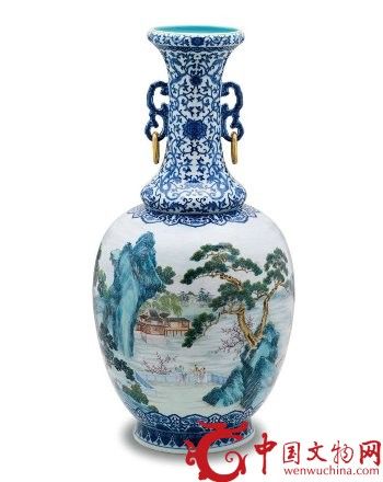 清乾隆御制青花粉彩游春图双耳瓶