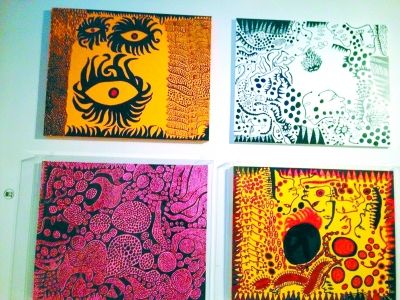 草间弥生作品。