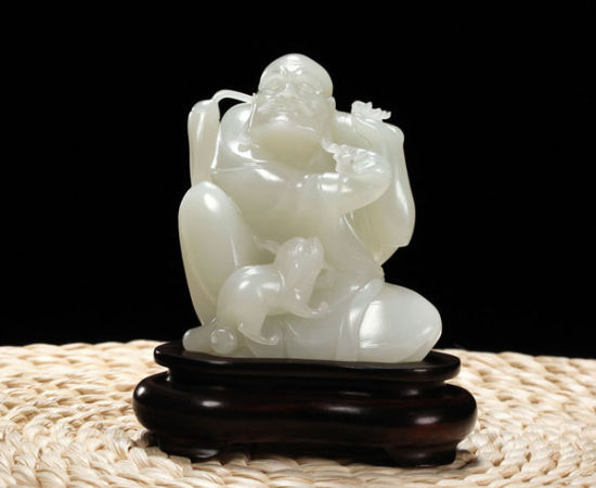 南石东曦——博观拍卖中国玉石雕刻大师杨曦年度作品专拍，和田玉籽料罗汉摆件。