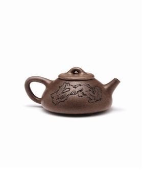 清代陈曼青生铭、郭频迦书画石瓢壶，北京保利2013春拍，成交价75.9万元