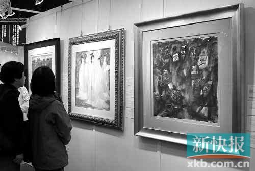 众在香港苏富比2013春拍预展上观看林风眠的作品