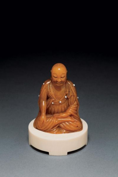 明末清初 杨玉璇 田黄冻达摩面壁像，中国嘉德2010年春拍，成交价1568万人民币