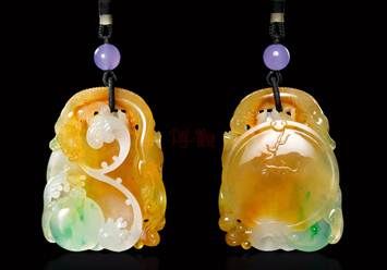 　　12983 三彩翡翠金龙戏珠挂件