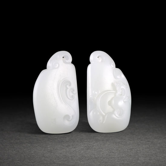 00644号拍品吴金星和田玉籽料必定成龙挂件