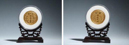 正面(左) 背面(右)