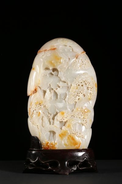 清 白玉松林高士山子 尺寸：24.5×15cm