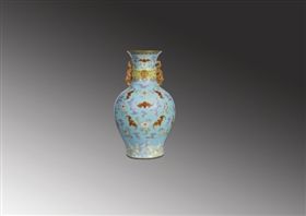 清乾隆粉彩折枝花卉“福寿延绵”双龙耳瓶