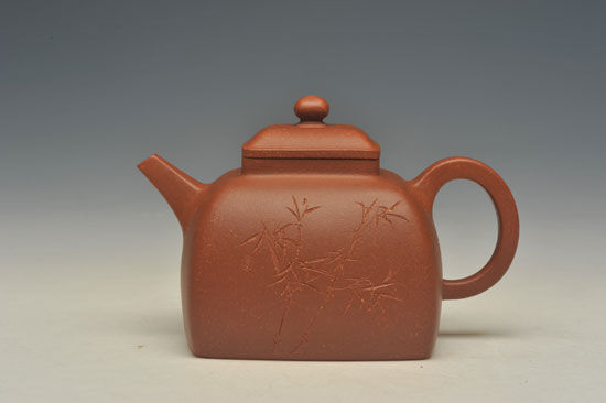 图9【王卫君 李昌鸿 黄金段泥澹然壶】 