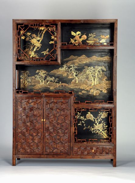 Lot 1899 香妃竹博古架 　91×65×21cm