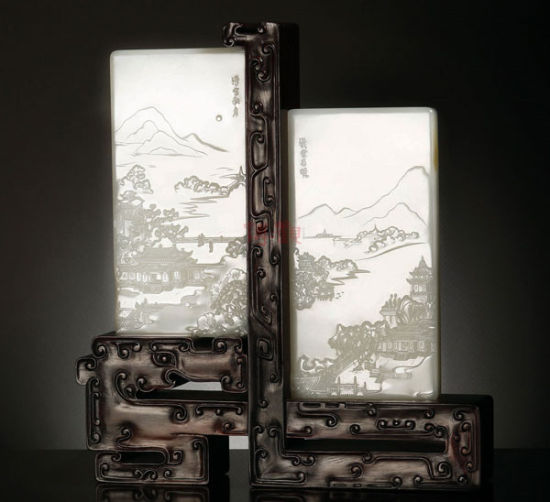 名称：和田玉籽料汉宫春秋插牌