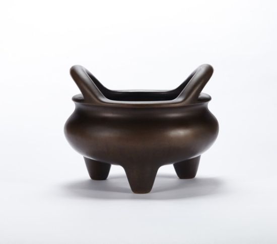 清 铜桥耳三足炉