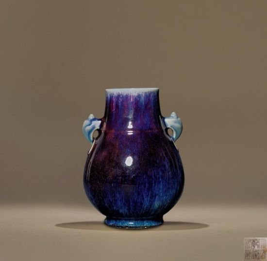 清乾隆 窑变釉鸠耳尊