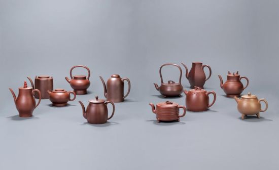 　3771 高振宇(b.1964) 青铜的遐想系列壶、历史的回顾壶一组共十二件