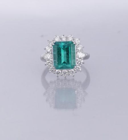 5.0克拉祖母绿铂金戒指