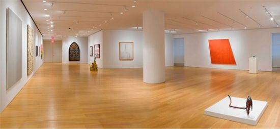 香港苏富比也开设了艺术中心和画廊“抢生意”