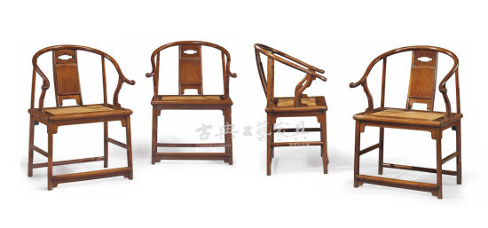 明 十七世纪 黄花梨圈椅一套四张，成交价968.5万美元。（图片提供：纽约佳士得）